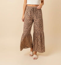 Load image into Gallery viewer, The Lindsay Leopard Wide-Leg Pants S-3X
