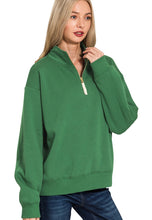 Load image into Gallery viewer, The Plainview Green 1/4 Zip Top S-3X
