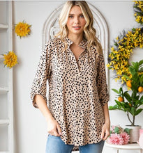 Load image into Gallery viewer, The Midtown Dotty Top S-L

