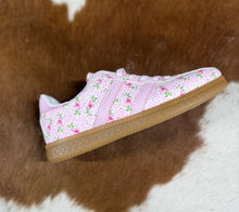 Load image into Gallery viewer, The Pasadena Pink Floral Sneakers
