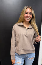 Load image into Gallery viewer, The Seven Oak Scuba 1/2 Zip Pullover in Cocoa S-L
