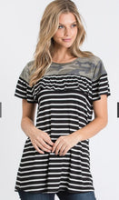 Load image into Gallery viewer, The Stripe Camo Top S-L

