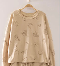 Load image into Gallery viewer, The Muskogee Dust Crewneck Top
