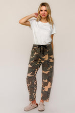 Load image into Gallery viewer, The Camo Barrel Jeans S-XL
