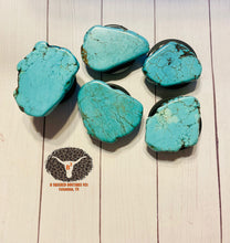 Load image into Gallery viewer, Turquoise Chunk Phone Grip

