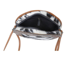 Load image into Gallery viewer, The Roundle Bag
